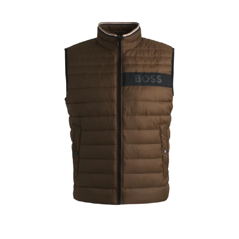 Water-repellent gilet with 3D-logo tape