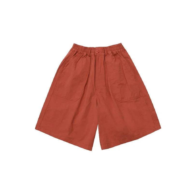 One Tuck Wide Fatigue Half Short In Vintage Red